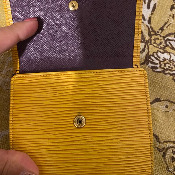 Louivitton EPI Compact wallet - Picture 8 of 8